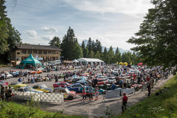 Sammelplatz oben in Villars - Bergrennen Ollon-Villars 2017