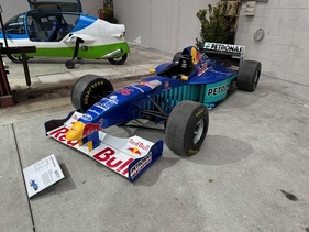 Sauber C16 (1997) – Beim Wagen von Johnny Herbert handelt es sich um ein richtiges Rennfahrzeug, kein Mock-Up für Werbezwecke - Zürcher Automobile, Ausstellung im Gauss-Stierli-Areal 2025