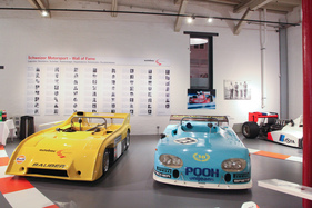 Sauber-Sportwagen, links der C3 von 1973, rechts der C5 von 1978, der auch in Le Mans bei den 24 Stunden fuhr - Erlebniswelt Autobau Romanshorn