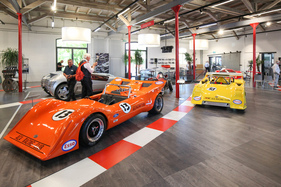 Bild Sbarro CanAm (1968) - zusammen mit dem jüngeren CanAm von 1974 - Sonderschau Sbarro Concept-Cars in der autobau erlebniswelt 2022