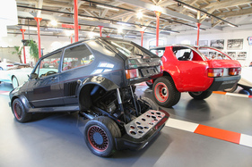 Bild Sbarro Golf Porsche Turbo (1982) - dank der Hydraulik erhält man Zugang zum Mittelmotor - Sonderschau Sbarro Concept-Cars in der autobau erlebniswelt 2022