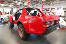 Sbarro Monster G (1987) - V8-6,3-Liter-Motor von Mercedes, Chassis vom Range Rover und die Räder einer Boeing 727 - Sonderschau Sbarro Concept-Cars in der autobau erlebniswelt 2022