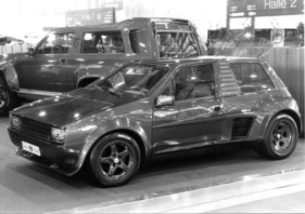 Sbarro Super Eight - adretter Kleinwagen mit V8-Mittelmotor - am Genfer Automobilsalon 1984