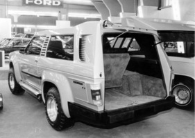 Sbarro Windhound (1979) - eigenwillige Konstruktion mit verstellbarer Bodenfreiheit - Genfer Automobilsalon 1979