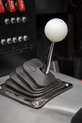 Schalthebel der Chevrolet Corvette BFG 'Stars and Stripes' L88 Greenwood Racing 1969