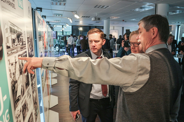 Bild Schau, da! Für viele Citroënhändler und -mitarbeiter gab es viele bekannte Fotos