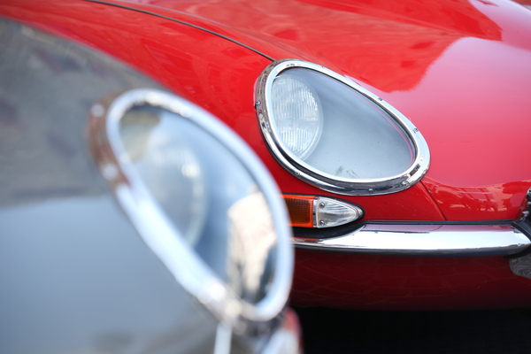 Scheinwerfer-Design beim Jaguar E-Type S1 - British Classic Car Meeting St. Moritz 2015