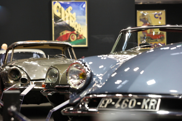 Scheinwerfer-Varianten bei Chapron-Modellen auf Citroën DS Basis - Rétromobile Paris 2019
