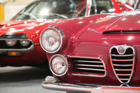 Scheinwerfer übereinander oder nebeneinander - Alfa Romeo Touring Spider und Montreal (von Bertone) - Motorworld Classics Berlin 2018