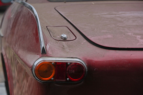 Scheunenfund Volvo P1800 S (1968) - viel Staub und Schmutz auf dem Heck