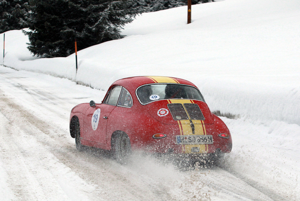 Image: A different kind of snow plow - Made in Zuffenhausen - on the WinterRAID