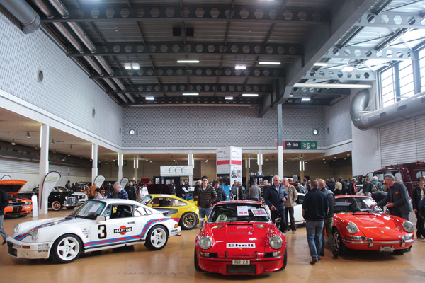 Fast Porsche sports and racing cars - at the classic car fair in St. Gallen