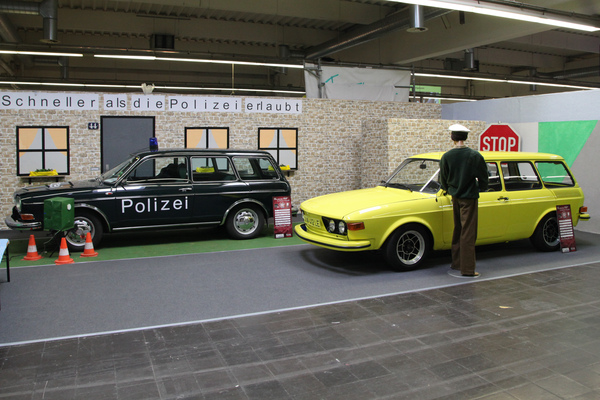 "Schneller als die Polizei erlaubt" - ob das für den VW 411 wirklich zutraf? - gesehen an der Techno Classica 2016