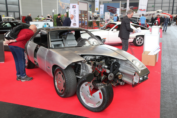 Schnittmodell des Porsche 928 - Motorworld Classics Bodensee 2019