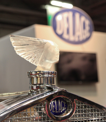 Schöne Delage-Kühlerfigur - Rétromobile Paris 2017