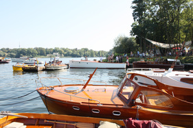 Beautiful wooden ships - 24 Tours du Pont 2016