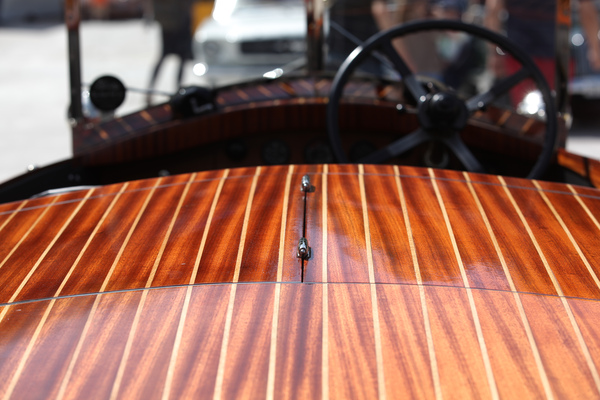 Schöne Holzverarbeitung am Rolls-Royce-Heck - Dolder Classics Mai 2015
