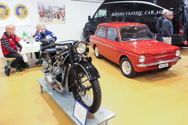 Schöne klassische BMW und Sunbeam Imp bei den Oldtimerfreunden Ostschweiz - Oldtimermesse St. Gallen am 30. Oktober 2016