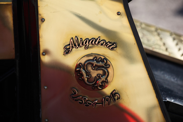 Schönes Emblem auf einem Ford T Speedster - Classic-Gala Schwetzingen 2018