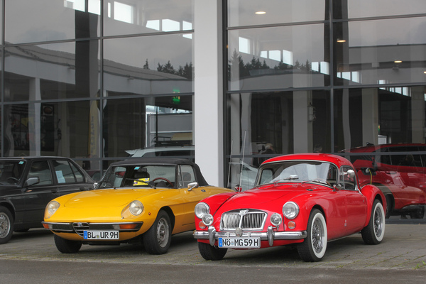 Schönheiten aus England und Italien - MGA Coupé und Alfa Romeo Spider - Motorworld Classics Bodensee 2022