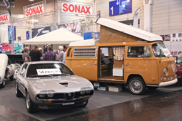 Bild Schon am Mittwochabend waren viele Autos verkauft - Techno Classica 2015