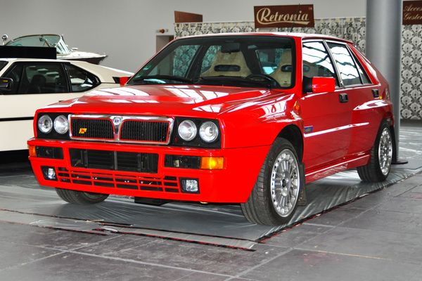 Schon heute ein Klassiker - breitbackiger Lancia Delta Integrale - Motorworld Classics Berlin 2015