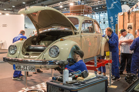 Schrauben vor Publikum – Bremen Classic Motorshow 2024
