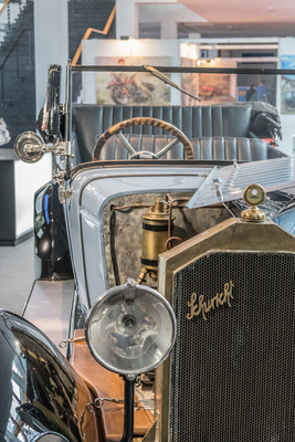 Schuricht 6/30 - das weltweit einzige fahrbare Auto dieses Typs, gesehen am Stand von ZF - Motorworld Classics Bodensee 2018