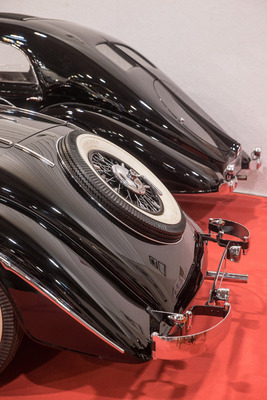 Schwarze Stromlinien-Hecks – Techno Classica 2024