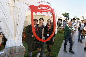 Schweiz Tourismus war mit einem Stand der "Grand Tour of Switzerland" anwesend - Goodwood Revival 2019