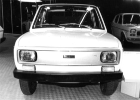 Seat 133 Especial (1976) - mit 44 PS im Heck - Genfer Autosalon 1976