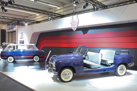 Seat 1400 Visitas (1954) - wurde auf Basis des ersten Seat-Serienmodells gebaut, um Werksbesucher in der Produktionsstätte herumzuführen - Techno Classica 2015