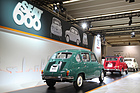 Seat 800 (1964) - viertürige Version des vorher sechs Jahre lang gebauten Zweitürers Seat 600, 20 cm länger (Techno Classica 2017)