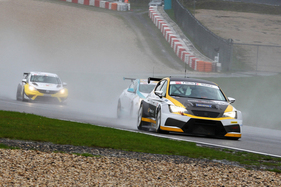 Seat Cupra TCR an der ADAC Westfalen Trophy 2019 im DMV NES500 + BMW 318 TI Cup - Startnummer 586 ()