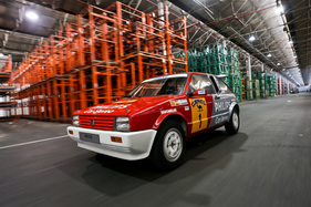 Die zusammen zwischen 250 und 280 PS starken Motoren haben mit den etwa 1000 kg des Rallye-Ibiza leichtes Spiel