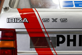 Strenggenommen müsste es "1,5 + 1,5" heissen. Insgesamt hat der Bimotor ja drei Liter Hubraum und nicht nur 2,25