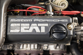 Seat Ibiza GL 1.5i (1989) - für den Schriftzug im Motorraum bezahlte Seat Lizenzgebühren pro gebautes Fahrzeug