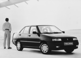 Seat Toledo (1994) - Stufenhecklimousine, nicht vom Ibiza abstammend