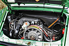 Sein Sechszylinder leistet heute fast schon bescheidene 260 PS. Wenn der Ladedruck einsetzt, fühlt er sich allerdings fast doppelt so stark an. Kein Wunder, dass dieses Modell einst als "Witwenmacher" berüchtigt war.