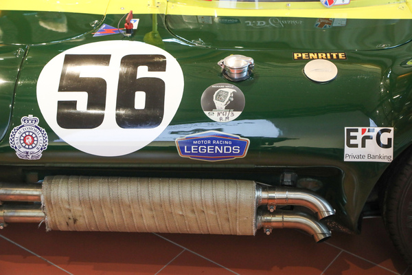 Seitlicher Auspuff am Lister-Maserati - 24. Infoveranstaltung / SCR Academy am 26. Januar 2023