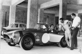 Shelby AC Cobra - Gurney am Lenkrad der Cobra bei der Targa Florio von 1964