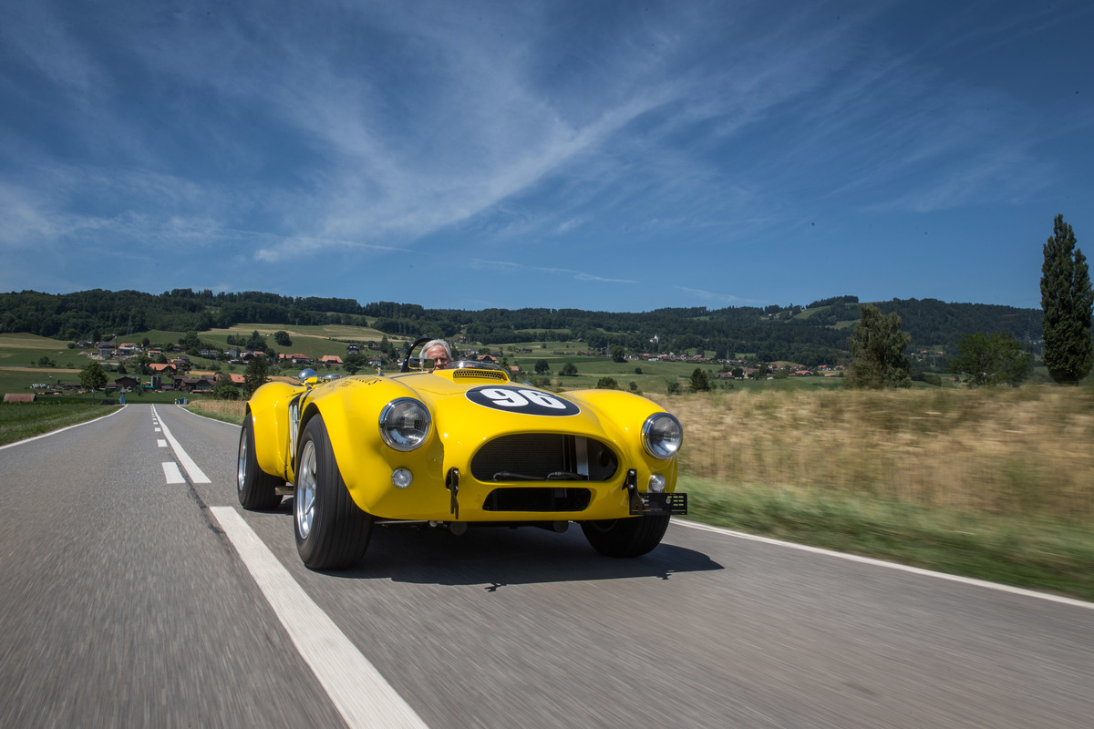 Shelby Cobra 289 (1967) - kleine Rennscheibe, wenig Windschutz