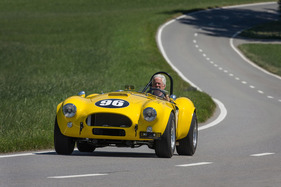 Shelby Cobra 289 (1967) - kurze schnelle Beschleunigungsphasen vor der nächsten Kurve sind das bevorzugte Jagdrevier der Cobra