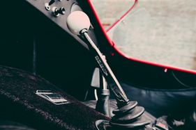 Shelby Cobra 427 (1966) - Schalthebel von Hurst