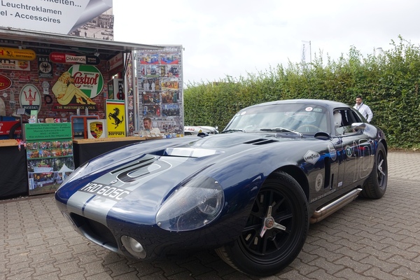 Shelby Daytona Coupé (1965) auf dem Weg zum Start – Classic Days 2025