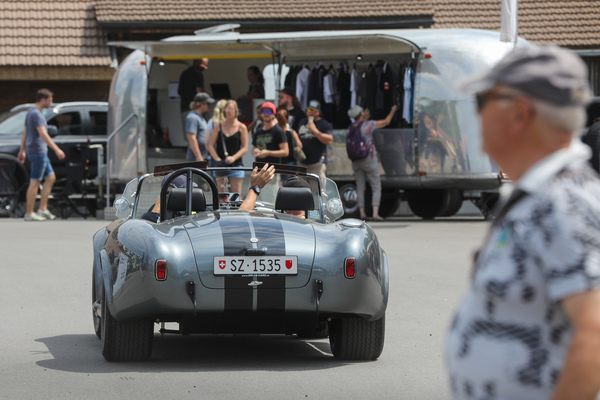 Shelby-Erzeugnisse waren auch zugelassen, wobei es sich bei diesem Exemplar mit Kopfstützen sicher um einen Nachbau neueren Datums handelt - 8. Mustang & Shelby Meeting 2024