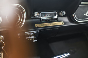 Shelby GT 350-H (1966) – Das Radio war eine der wenigen von Hertz geforderten Optionen