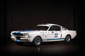 Shelby GT350 (1966) - als Lot 142 angeboten an der RM/Sotheby's Versteigerung in Paris am 3. Februar 2016