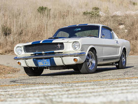 Shelby GT350 Fastback (1965) - als Lot 037 an der Bonhams Scottsdale Versteigerung am 16. Januar 2020