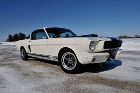 Shelby Mustang GT 350 (1966) - ein einfacher Überrollbügel muss ausreichen Shelby Mustang GT 350 (1966) - ein einfacher Überrollbügel muss ausreichen